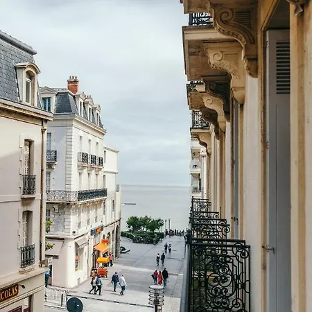 Apartman Tres Bel Appartement, 3 Chambres, 2 Salles De Bains, Hyper-Centre - Wifi Biarritz